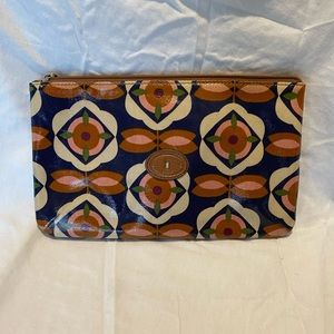 near mint fossil key-per clutch